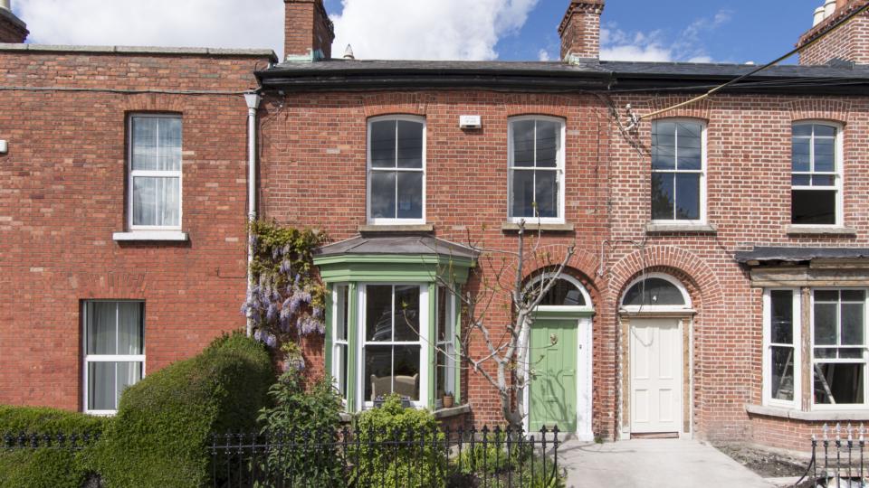 Country style mid-terrace with chicken coop in D8 for €775,000