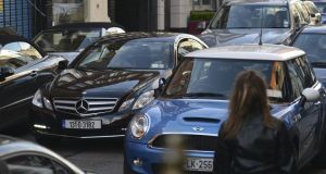 More than half of travellers use cars for journeys under 2km 