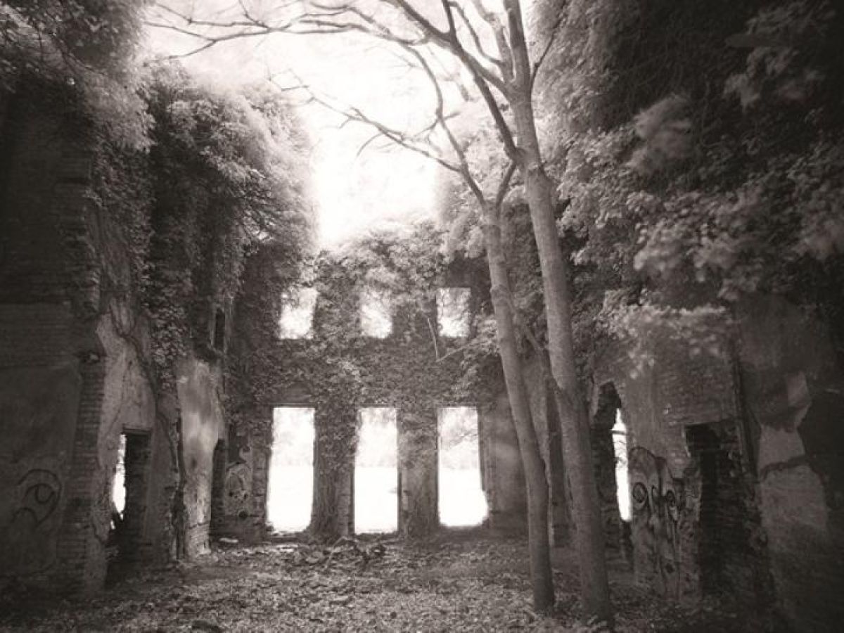 Looking For A Haunting Tonight We Ve Found 13 Of Ireland S