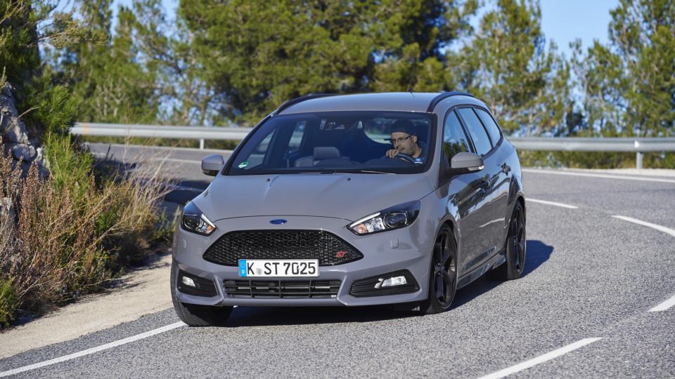 First Drive Ford Focus St A Cocktail Of Lairy Performance