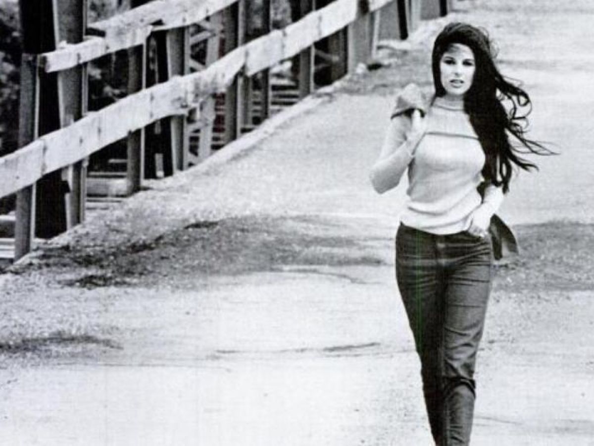 Trying To Unearth The Story Behind The Reclusive Bobbie Gentry S Ode To Billie Joe