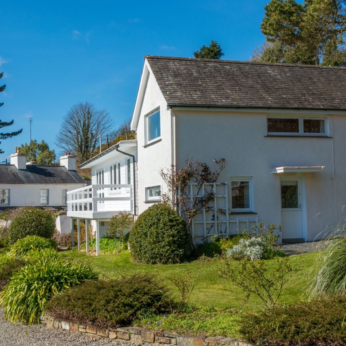 Tony O Reilly S Cork Holiday Home Sells For 1 5m