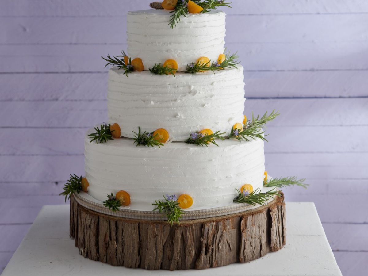 Простой Свадебные торты с оригинальным декором