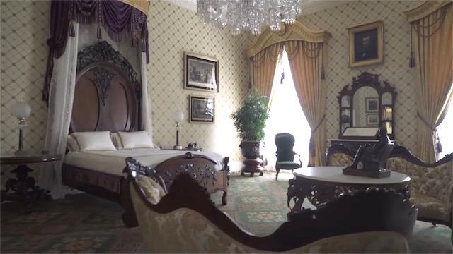 Take A Tour Of The White House S Private Residence