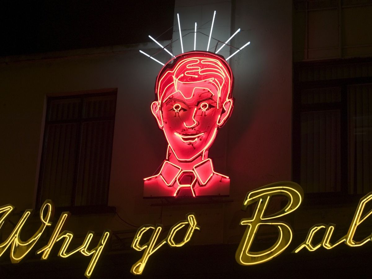 The First Neon Sign Is Said To Have Been For A Hairdresser