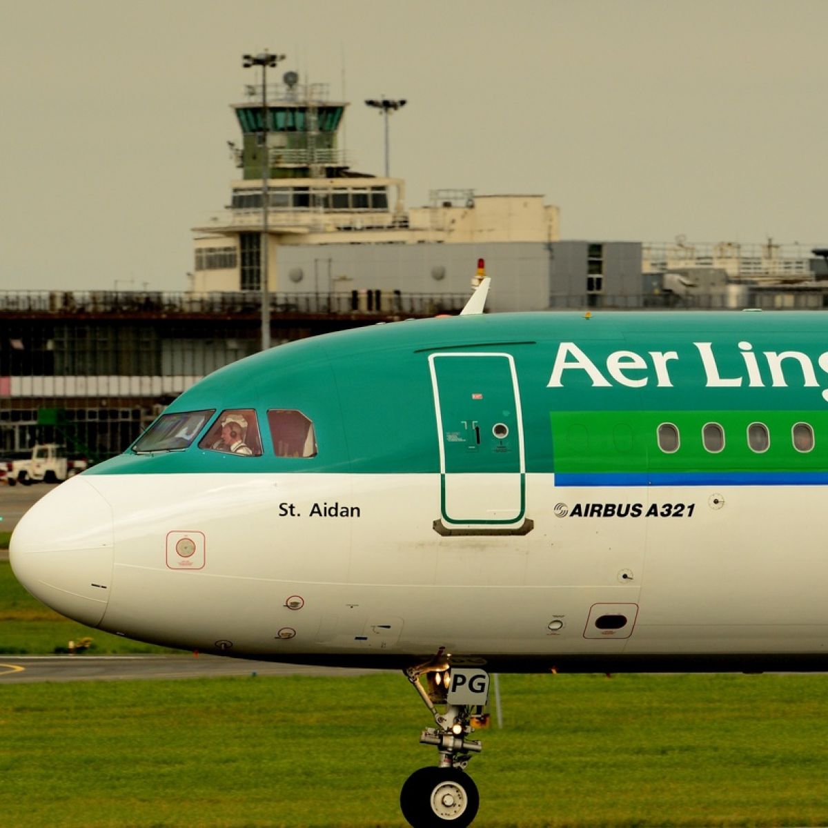 Passengers Stranded In Lanzarote As Aer Lingus Cancels Flight