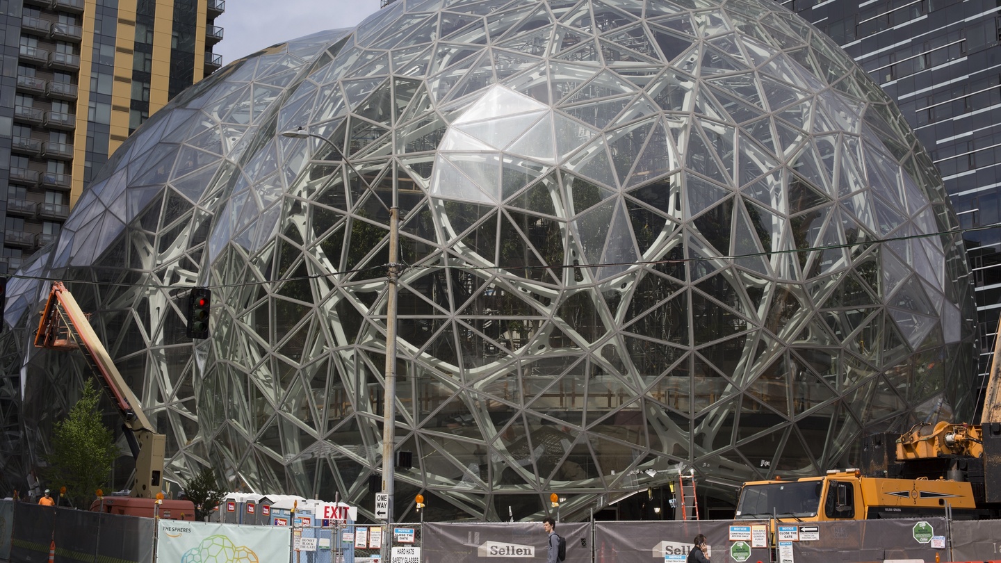 Amazon Suitors In US Should Learn From Irelands Seduction Moves