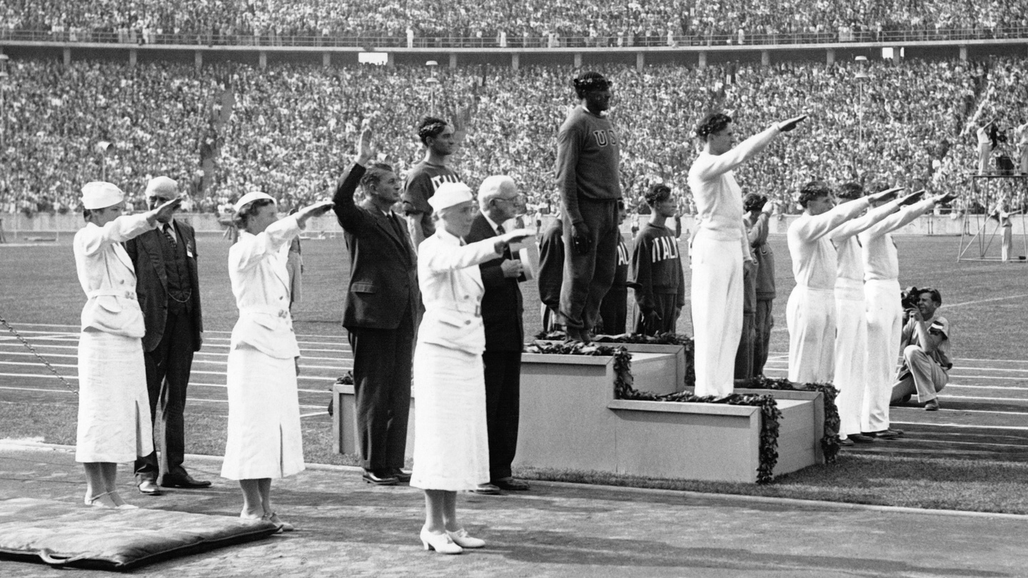 Ghosts of Owens and Hitler equally felt in Berlin&#39;s Olympiastadion