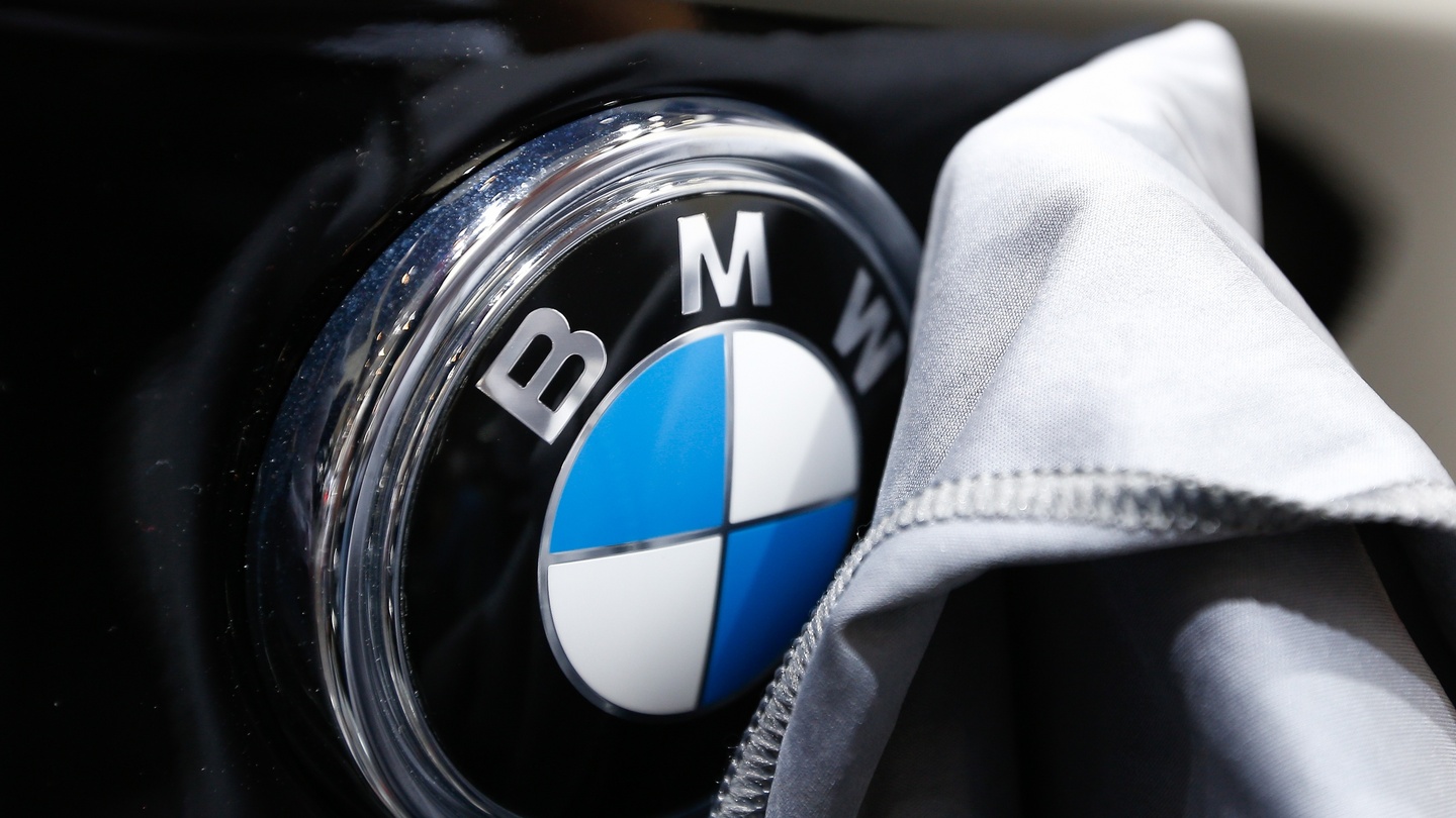 BMW logo 4k