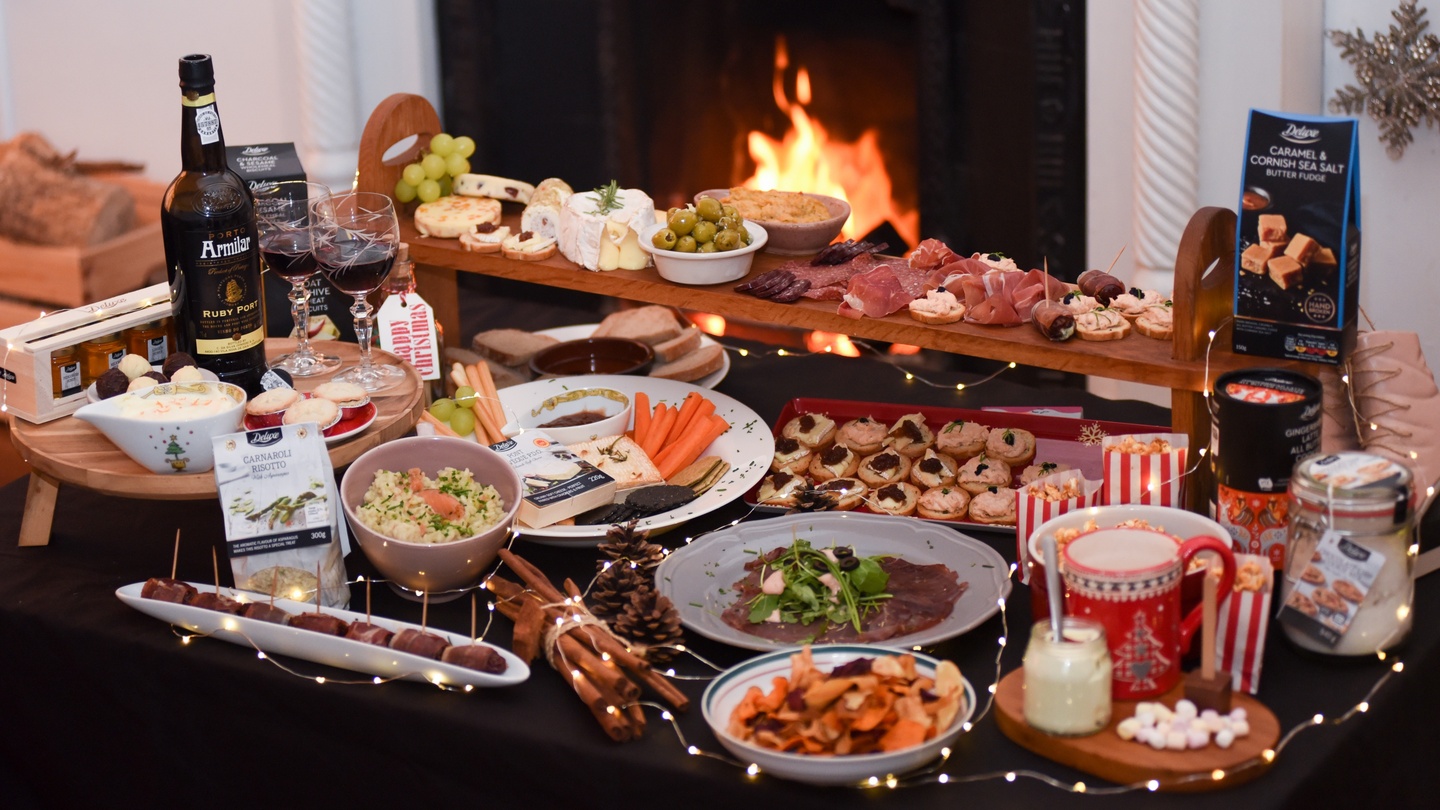 The Lidl Christmas Coach Fireside Feasts