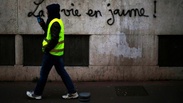 Yellow Vests Reactionary And Populist Traits Not Just A