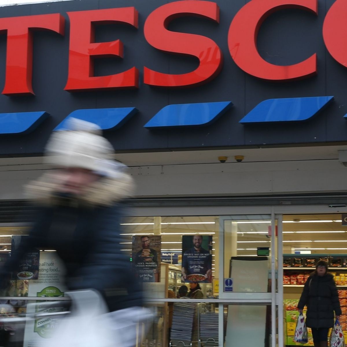 Tesco Cuts 9 000 Jobs In Stores Shake Up