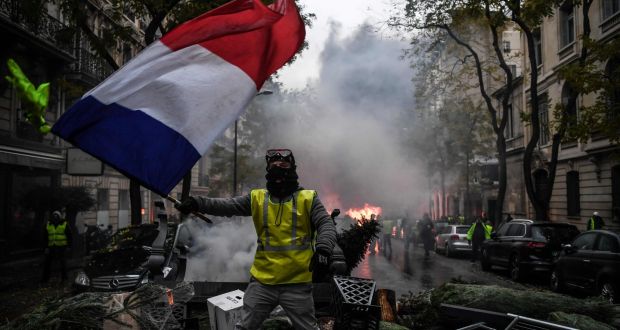 Twilight Of The Elites Review An Insight Into Frances Gilets Jaunes