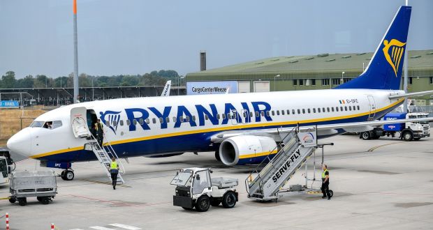 Ryanair Recruiting Pilots Despite Plan To Cut Up To 900 Jobs