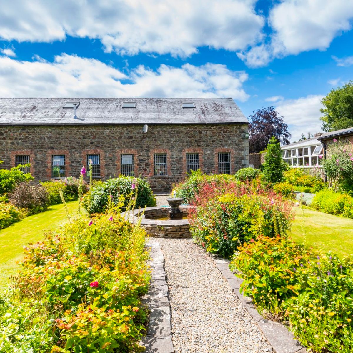 Reborn In A Barn New Ideas For Old Farm Buildings