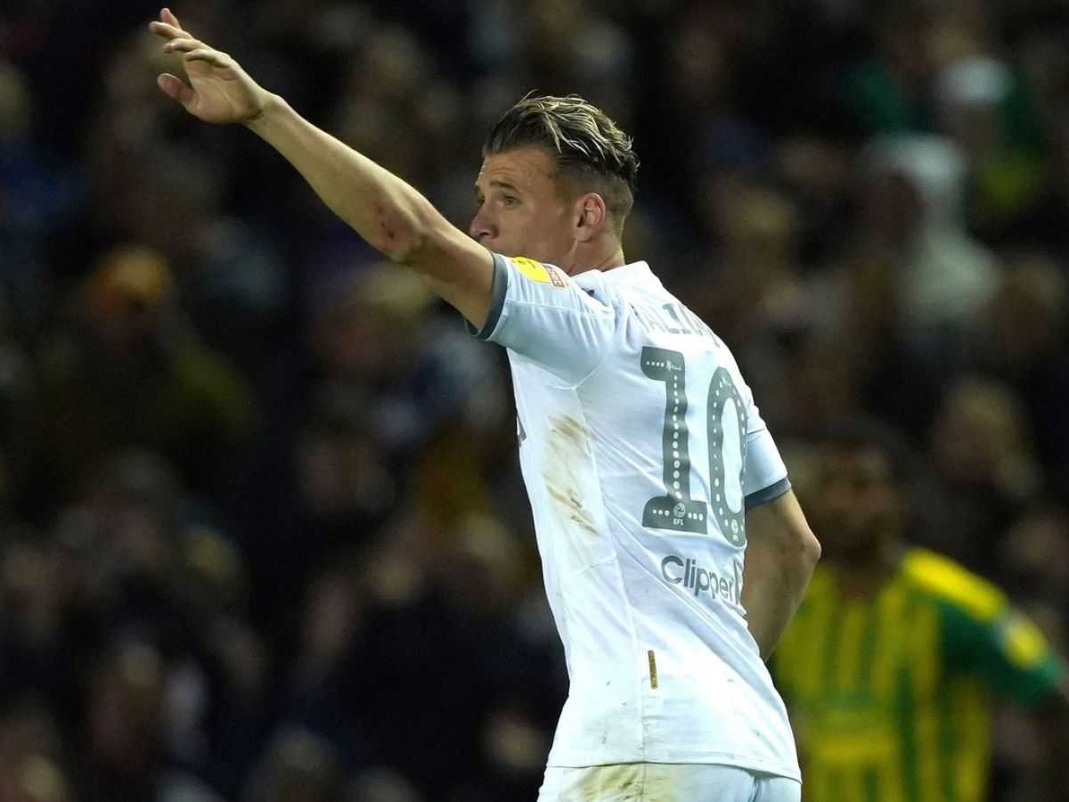 Leeds Win Top Two Battle To Go Back Top Of Championship Table