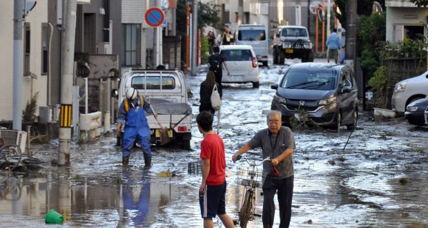 Tokyo Ghostly Quiet But Typhoon Leaves City Undamaged - 