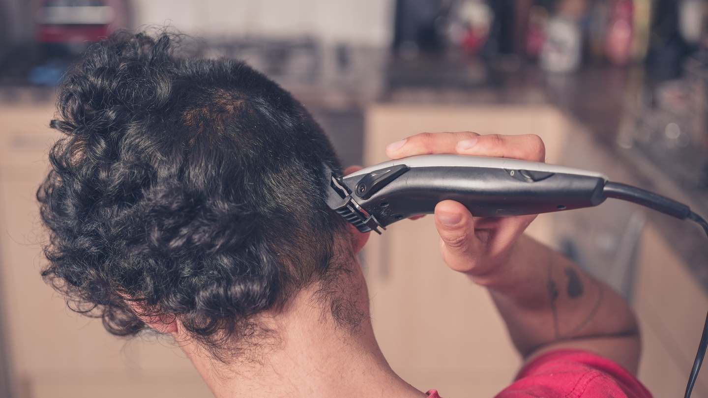 how to use clippers to cut hair at home