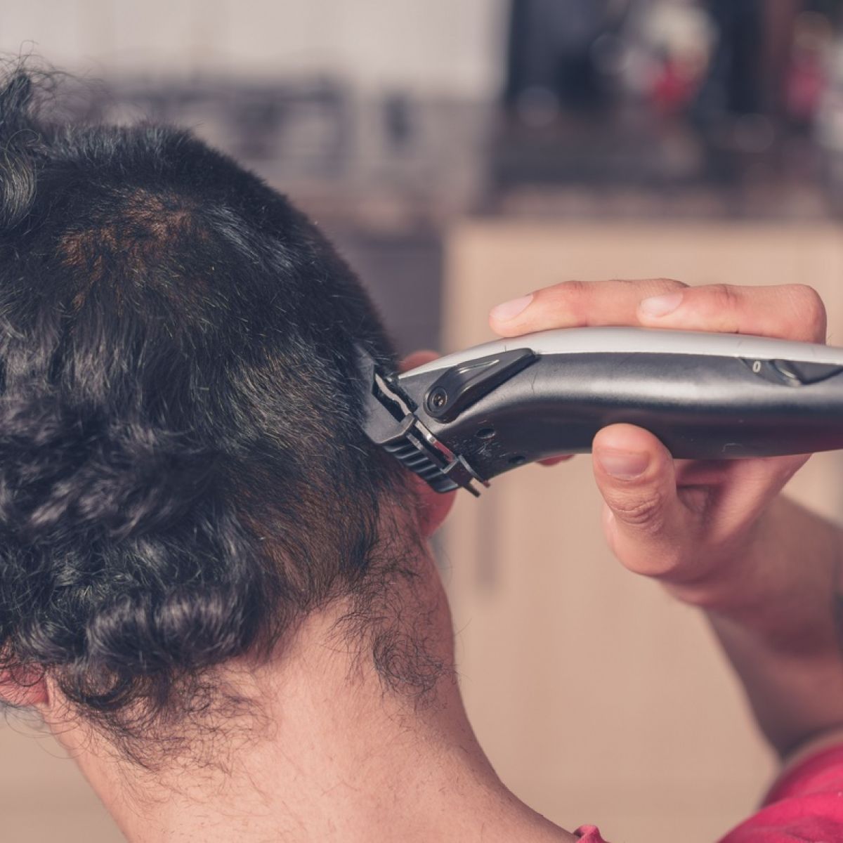 how to cut straight hair with clippers