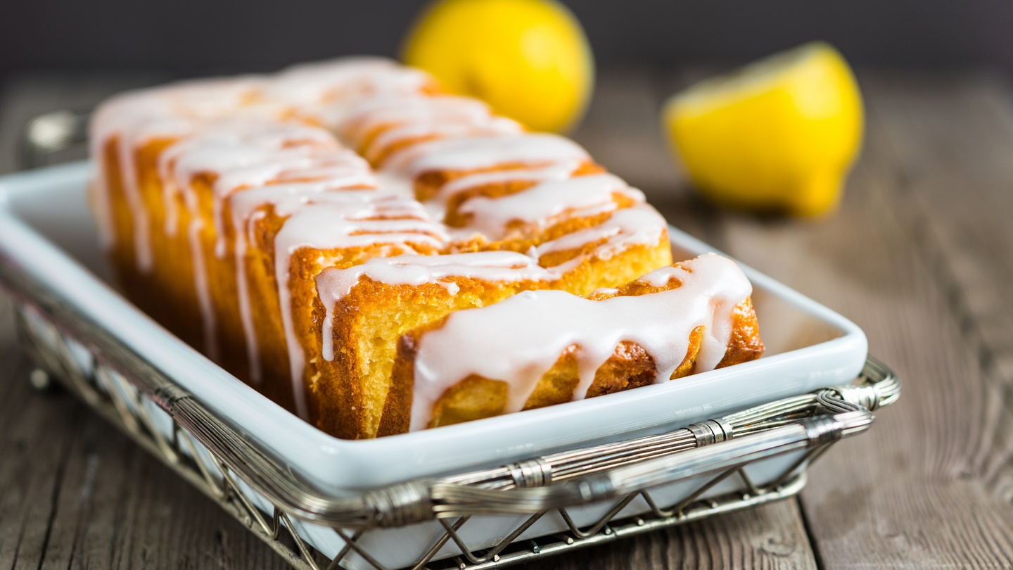 Lemon drizzle Cake