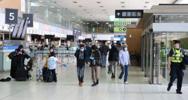 Covid 19 Only One In 20 Airport Arrivals Contacted For Quarantine Checks