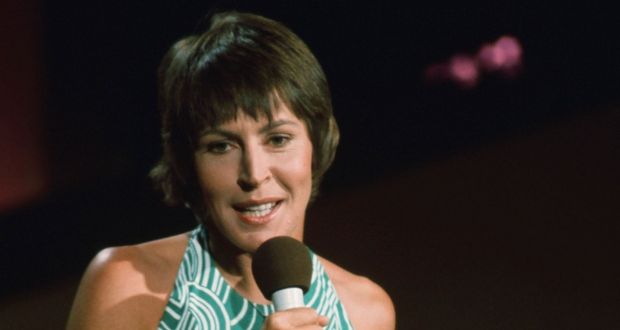 Helen Reddy Singer Of Feminist Anthem I Am Woman Dies At 78.