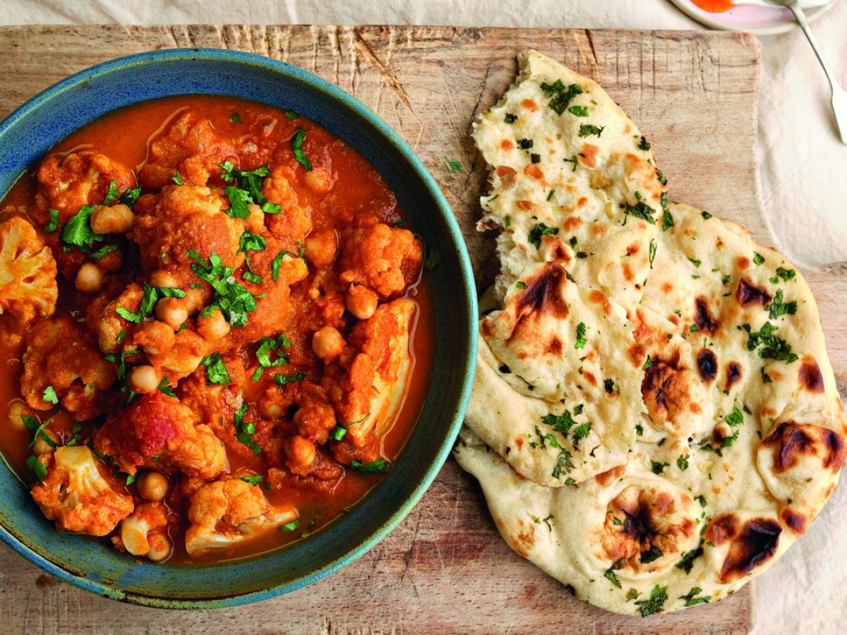 Neven Maguire A Quick Vegetarian Curry With Spicy Cauliflower And Chickpeas