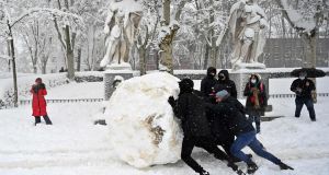 Spain's freakish snow brings further chill to its ...