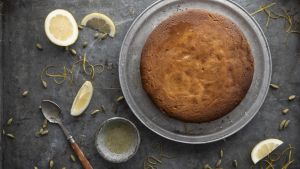 Lemon, cardamom and honey cake