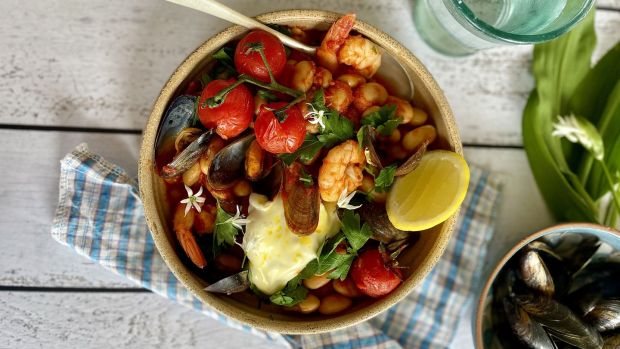 Butterbean stew with mussels and prawns
