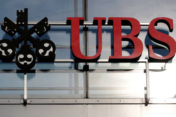 UBS to cut deeper into 2019 costs as revenues slide