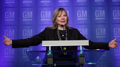 GM boss advises firms to  keep steering wheels and brakes in self-driving cars