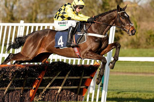 Mullins and Henderson set to lock horns at Ascot