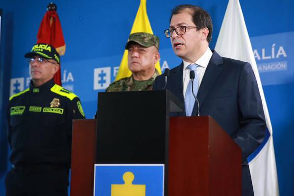 Colombia: 10 arrested over attacks on president’s helicopter and military base