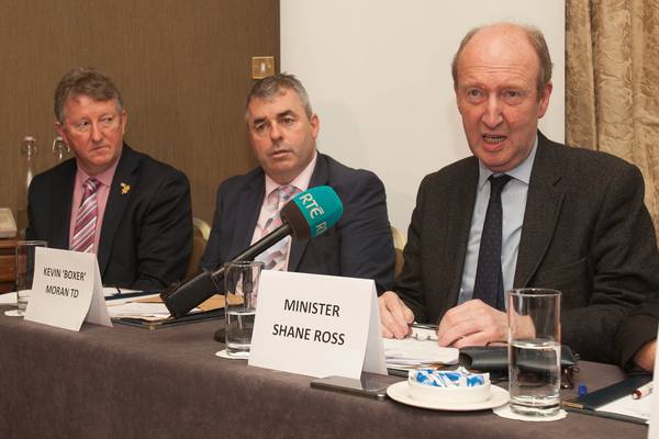 Ross refuses to  directly intervene in Bus Éireann dispute