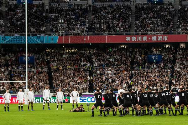 England fined for V-shaped formation when facing the haka