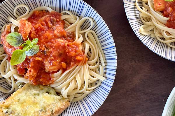 Chicken Parmesan linguine is a great recipe for children to try