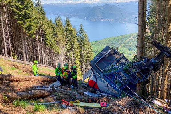At least 14 killed in Italian cable car accident