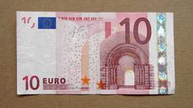 Man accused of paying for pint with fake €10 note awarded €5,000