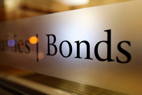 Irish bonds fall as market eyes major euro bond sale