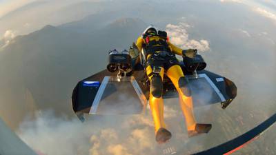Video: ‘Jetman’  flies  high in  winged backpack at Mount Fuji