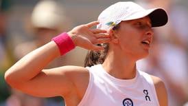 Iga Swiatek sweeps past Coco Gauff to reach French Open semi-finals