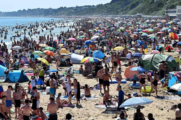‘Major incident’ declared in Bournemouth as crowds flock to beach