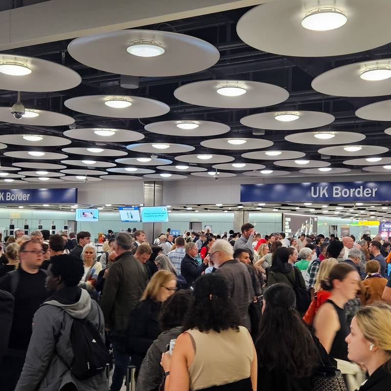British Airways to hire 350 staff to avoid Heathrow summer chaos