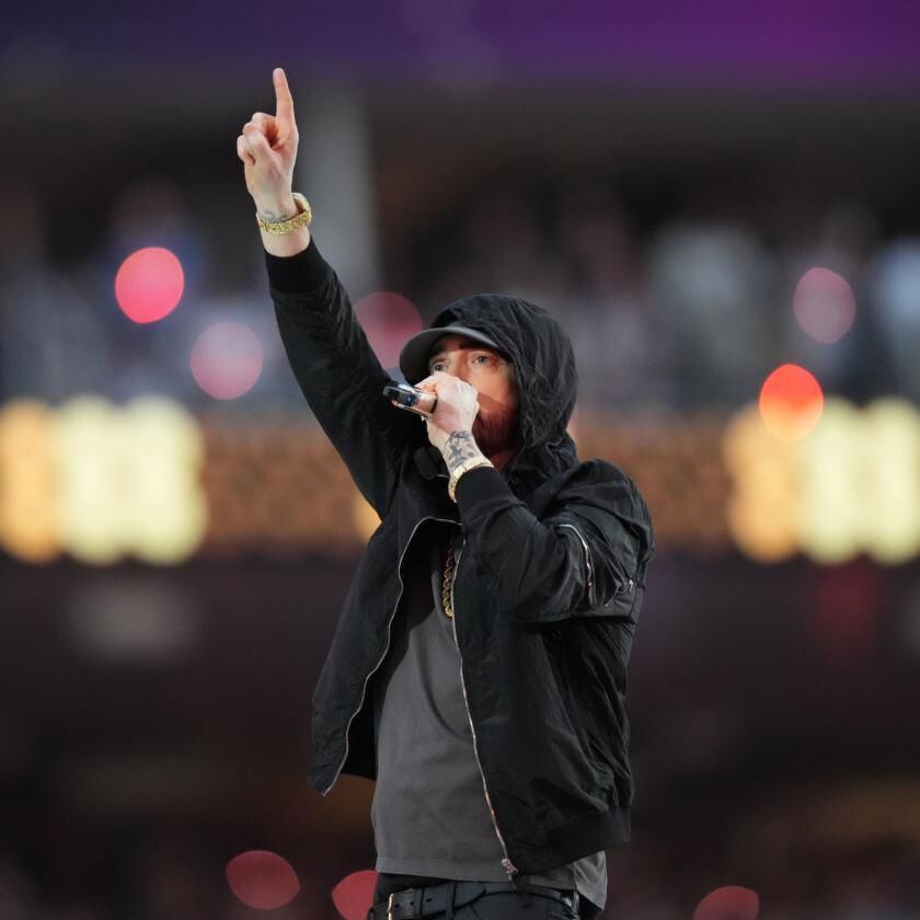 Watch Eminem, Snoop Dogg, Dr. Dre, Mary J. Blige, and Kendrick Lamar's  sprawling Super Bowl halftime performance