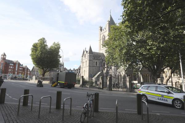 Analysis of suspect device near Dublin’s Christchurch Cathedral begins