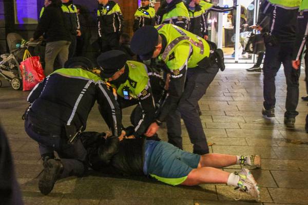 Arrests made amid strong Garda presence in Dublin following previous night's riots