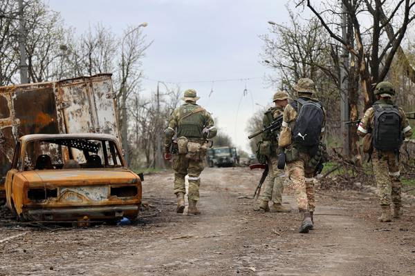 Soldiers besieged in Mariupol call to be evacuated with civilians