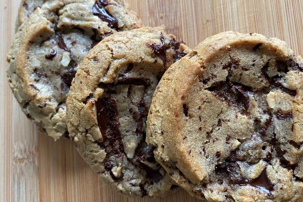 Quick and easy chocolate chip cookies
