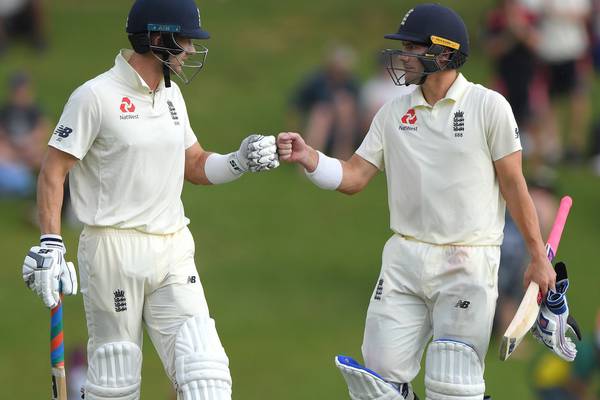 England make solid start in search of another improbable run chase
